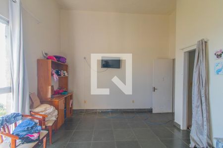 Casa à venda com 450m², 5 quartos e 3 vagas Casa à venda com 450m², 5 quartos e 3 vagasQuarto 2