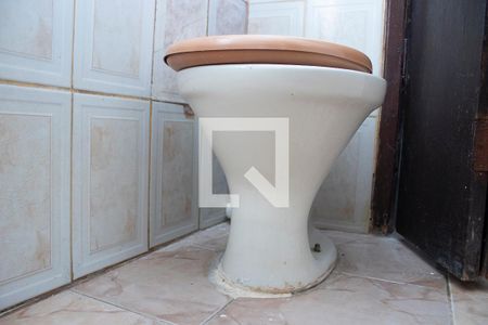 Banheiro de casa à venda com 3 quartos, 109m² em Santa Cruz, Belo Horizonte
