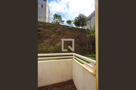 Sala - varanda - vista de apartamento para alugar com 2 quartos, 50m² em Jardim Ísis, Cotia