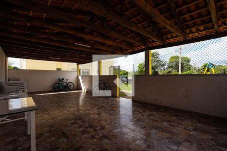 Apartamento para alugar com 50m², 2 quartos e 1 vaga Apartamento para alugar com 50m², 2 quartos e 1 vagaÁrea comum - Salão de festas / churrasqueira