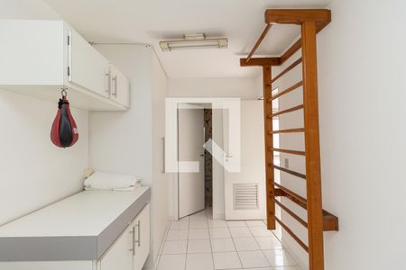 Apartamento à venda com 175m², 3 quartos e 2 vagas Apartamento à venda com 175m², 3 quartos e 2 vagasÁrea de Serviço