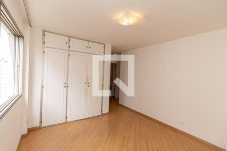 Apartamento à venda com 175m², 3 quartos e 2 vagas Apartamento à venda com 175m², 3 quartos e 2 vagasSuite