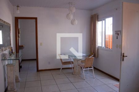 Casa para alugar com 50m², 2 quartos e 2 vagas Casa para alugar com 50m², 2 quartos e 2 vagasSala