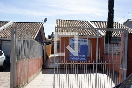 Casa para alugar com 50m², 2 quartos e 2 vagas Casa para alugar com 50m², 2 quartos e 2 vagasFachada