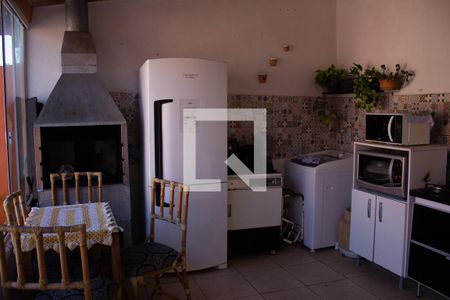 Casa para alugar com 50m², 2 quartos e 2 vagas Casa para alugar com 50m², 2 quartos e 2 vagasCozinha
