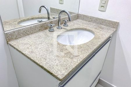 Apartamento à venda com 77m², 2 quartos e 1 vagaBanheiro da Suíte