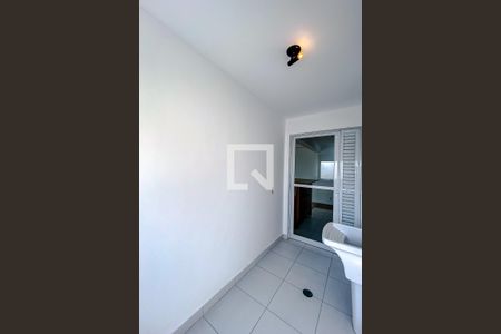 Apartamento à venda com 77m², 2 quartos e 1 vagaÁrea de Serviço