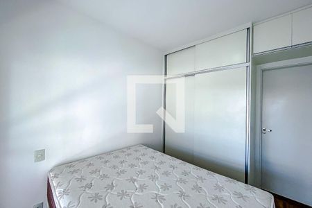 Apartamento à venda com 77m², 2 quartos e 1 vagaQuarto 2 - Suíte