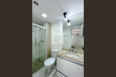 Apartamento à venda com 77m², 2 quartos e 1 vagaBanheiro da Suíte