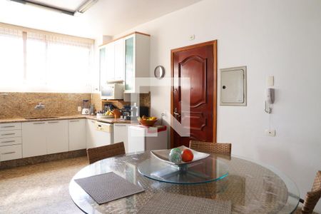 Apartamento para alugar com 200m², 3 quartos e 1 vagaCozinha