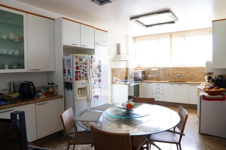 Apartamento para alugar com 200m², 3 quartos e 1 vagaCozinha