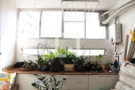 Apartamento para alugar com 200m², 3 quartos e 1 vagaÁrea de Serviço