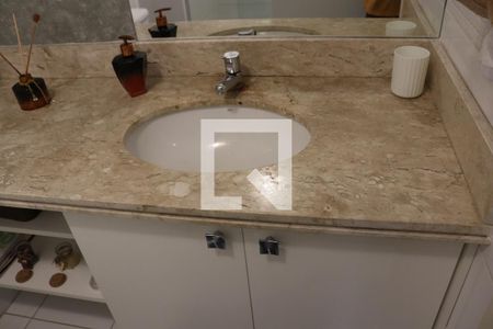 Apartamento para alugar com 66m², 2 quartos e 1 vagaBanheiro