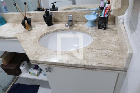 Banheiro de apartamento para alugar com 2 quartos, 66m² em Vila Augusta, Guarulhos