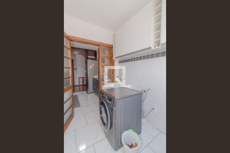 Apartamento à venda com 240m², 4 quartos e 1 vaga Apartamento à venda com 240m², 4 quartos e 1 vagaÁrea de Serviço