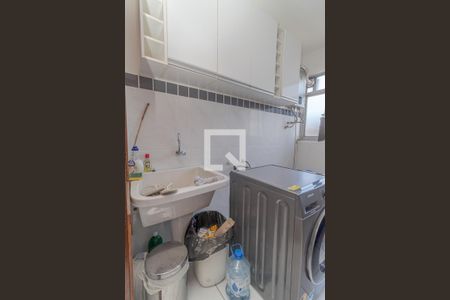 Apartamento à venda com 240m², 4 quartos e 1 vaga Apartamento à venda com 240m², 4 quartos e 1 vagaÁrea de Serviço