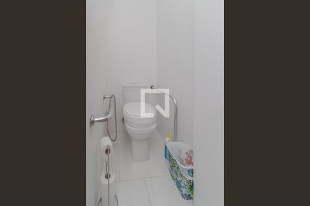 Apartamento à venda com 240m², 4 quartos e 1 vaga Apartamento à venda com 240m², 4 quartos e 1 vagaBanheiro da Suíte