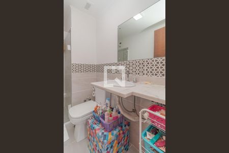 Apartamento à venda com 240m², 4 quartos e 1 vaga Apartamento à venda com 240m², 4 quartos e 1 vagaBanheiro