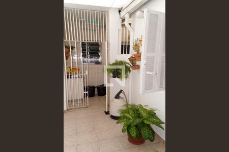 Casa para alugar com 120m², 2 quartos e 1 vaga Casa para alugar com 120m², 2 quartos e 1 vagaQuintal