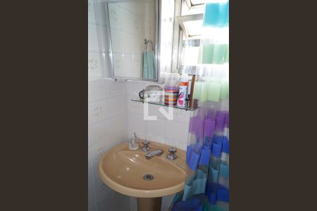 Casa para alugar com 120m², 2 quartos e 1 vaga Casa para alugar com 120m², 2 quartos e 1 vagaBanheiro