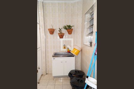 Casa para alugar com 120m², 2 quartos e 1 vaga Casa para alugar com 120m², 2 quartos e 1 vagaLavanderia