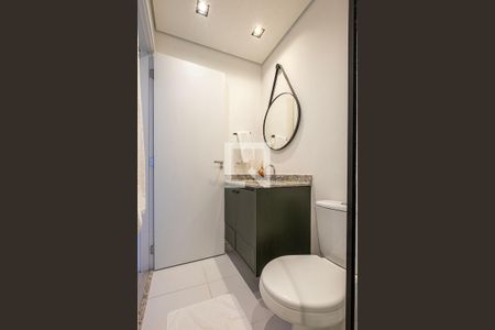 Apartamento à venda com 68m², 2 quartos e 1 vagaSuíte - Banheiro