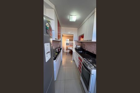Cozinha de apartamento à venda com 3 quartos, 76m² em Conjunto Residencial Parque Bandeirantes, Campinas