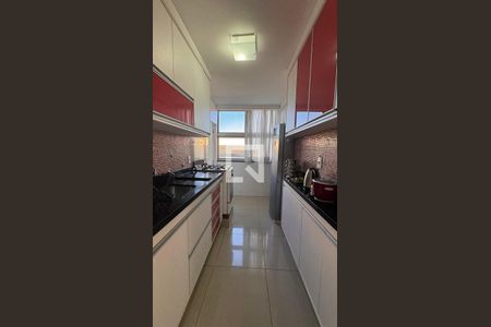 Cozinha de apartamento à venda com 3 quartos, 76m² em Conjunto Residencial Parque Bandeirantes, Campinas