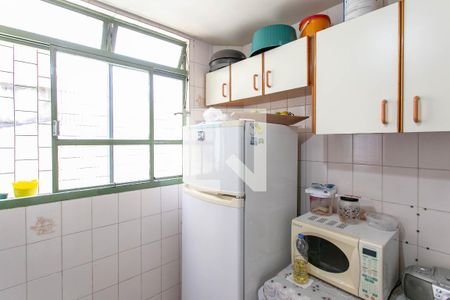 Cozinha de casa à venda com 2 quartos, 74m² em São João Batista, Belo Horizonte