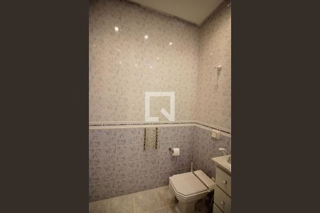 Casa à venda com 240m², 3 quartos e 2 vagasBanheiro Social