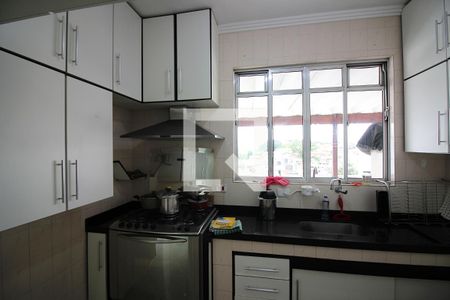 Casa à venda com 240m², 3 quartos e 2 vagasCozinha