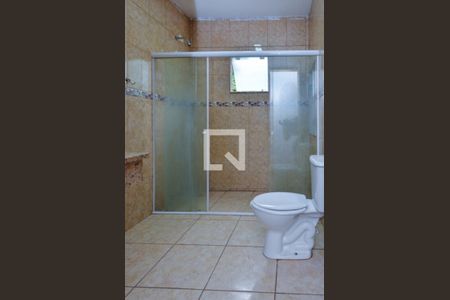 Casa de condomínio à venda com 180m², 4 quartos e 1 vaga Casa de condomínio à venda com 180m², 4 quartos e 1 vagaBanheiro social