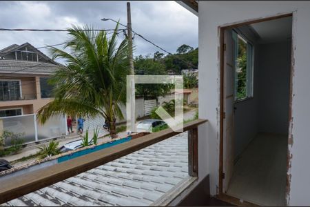 Casa de condomínio à venda com 180m², 4 quartos e 1 vaga Casa de condomínio à venda com 180m², 4 quartos e 1 vagaSuite - varanda