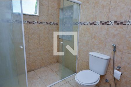 Casa de condomínio à venda com 180m², 4 quartos e 1 vaga Casa de condomínio à venda com 180m², 4 quartos e 1 vagaBanheiro social