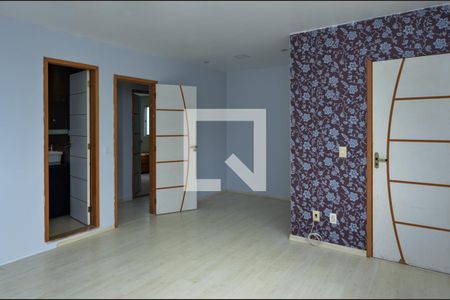 Casa de condomínio à venda com 180m², 4 quartos e 1 vaga Casa de condomínio à venda com 180m², 4 quartos e 1 vagaSuite