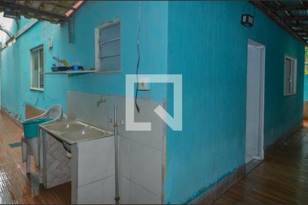 Casa de condomínio à venda com 180m², 4 quartos e 1 vaga Casa de condomínio à venda com 180m², 4 quartos e 1 vagaÁrea de serviço