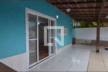 Casa de condomínio à venda com 180m², 4 quartos e 1 vaga Casa de condomínio à venda com 180m², 4 quartos e 1 vagaVaranda gourmet