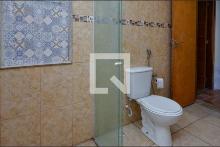 Casa de condomínio à venda com 180m², 4 quartos e 1 vaga Casa de condomínio à venda com 180m², 4 quartos e 1 vagaBanheiro social