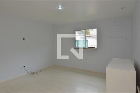 Casa de Condomínio à venda com 4 quartos, 180m² em Vargem Grande, Rio de Janeiro