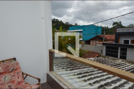 Casa de condomínio à venda com 180m², 4 quartos e 1 vaga Casa de condomínio à venda com 180m², 4 quartos e 1 vagaSuite - varanda