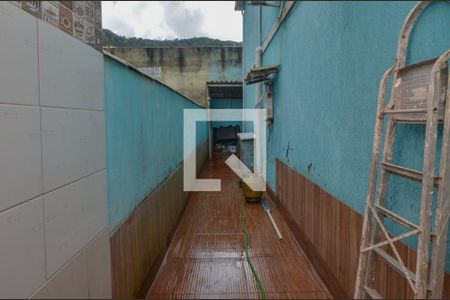 Casa de condomínio à venda com 180m², 4 quartos e 1 vaga Casa de condomínio à venda com 180m², 4 quartos e 1 vagaCorredor