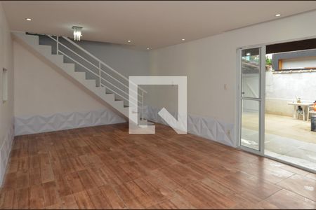 Casa de Condomínio à venda com 4 quartos, 180m² em Vargem Grande, Rio de Janeiro