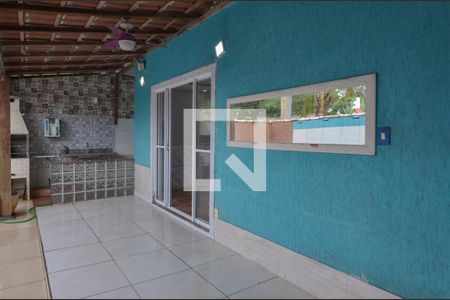 Casa de condomínio à venda com 180m², 4 quartos e 1 vaga Casa de condomínio à venda com 180m², 4 quartos e 1 vagaVaranda gourmet