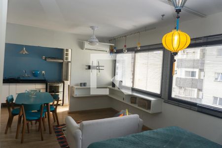 Sala/Quarto de kitnet/studio à venda com 1 quarto, 38m² em Consolação, São Paulo