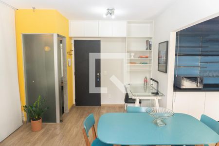 Sala/Quarto de kitnet/studio à venda com 1 quarto, 38m² em Consolação, São Paulo