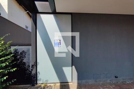 Casa de condomínio à venda com 520m², 4 quartos e 5 vagasPLACA INSTALADA NA FACHADA