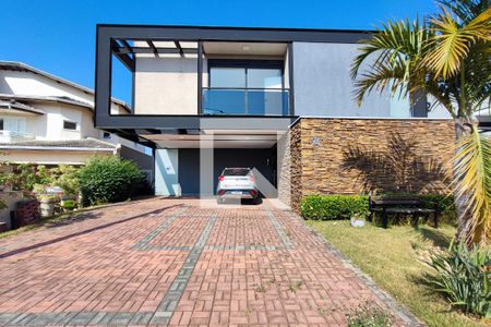 Casa de condomínio à venda com 520m², 4 quartos e 5 vagasGaragem