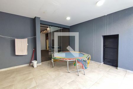 Casa de condomínio à venda com 520m², 4 quartos e 5 vagasQuintal