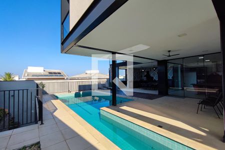 Casa de condomínio à venda com 520m², 4 quartos e 5 vagasPiscina