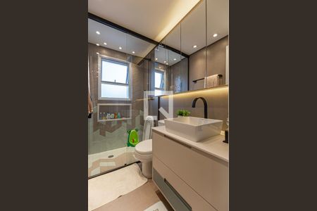 Apartamento à venda com 117m², 3 quartos e 2 vagas Apartamento à venda com 117m², 3 quartos e 2 vagasBanheiro da Suite 2